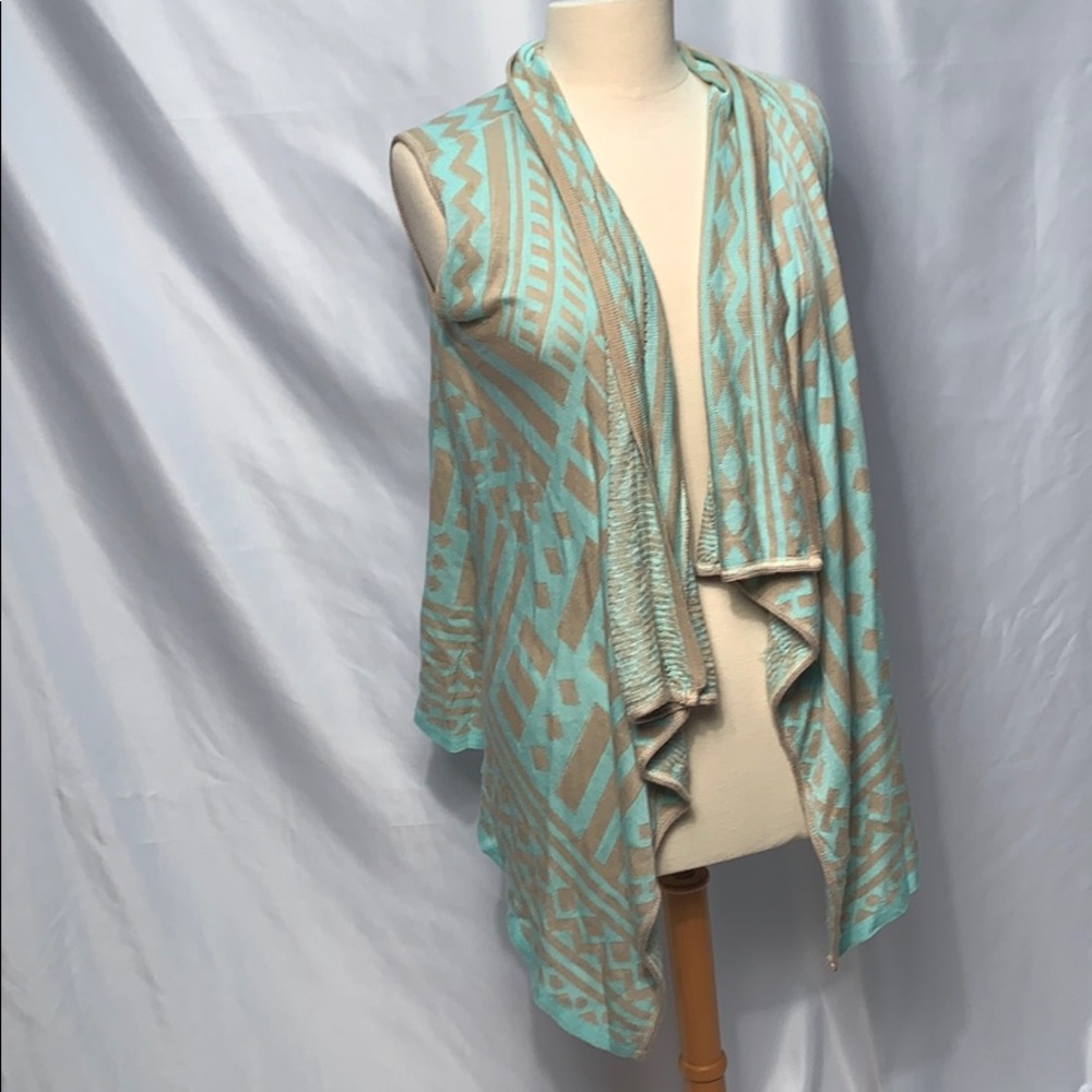 Buttons Sleeveless Cover Up Sweater Size Large